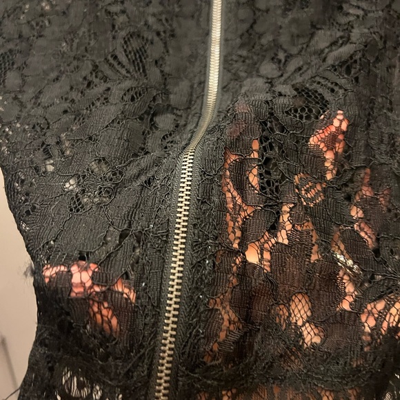 Zara lace top . Worn once  size small - Picture 5 of 8